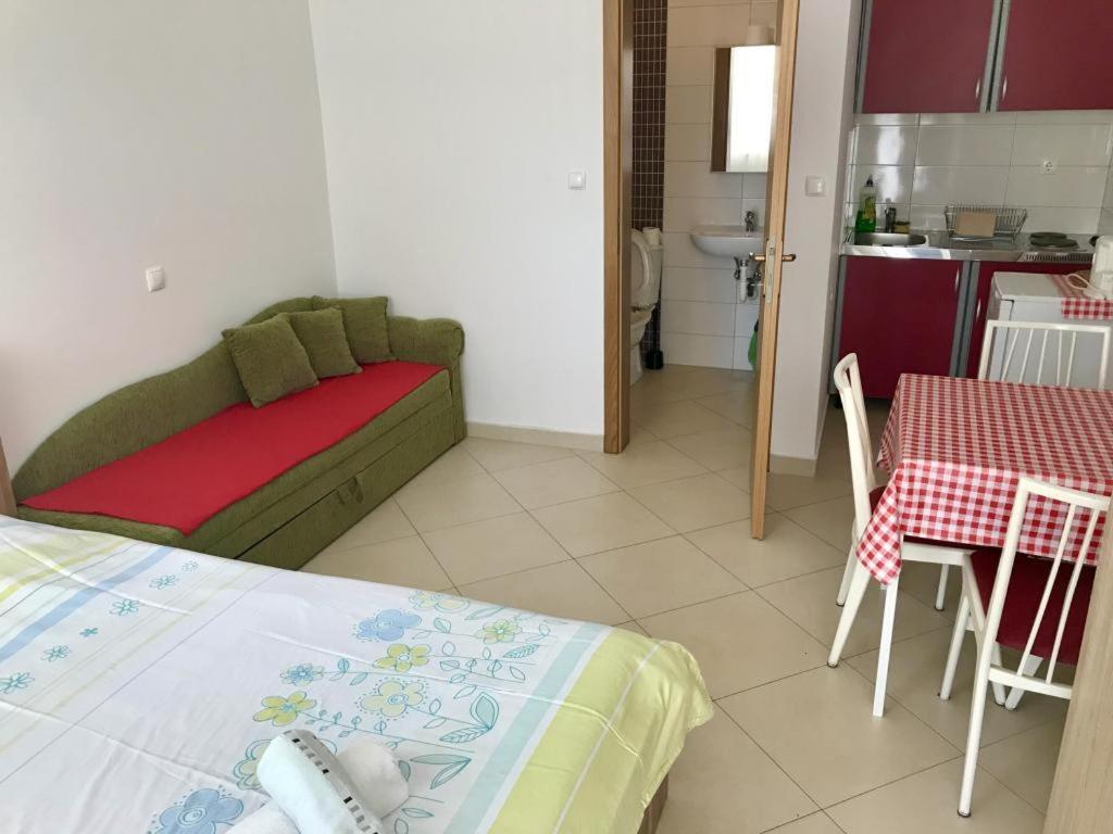 Apartment Ally Crikvenica Exteriör bild